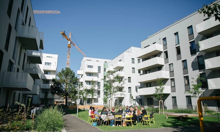 Die ersten BewohnerInnen trafen sich bei der Nachbarschaftswoche.